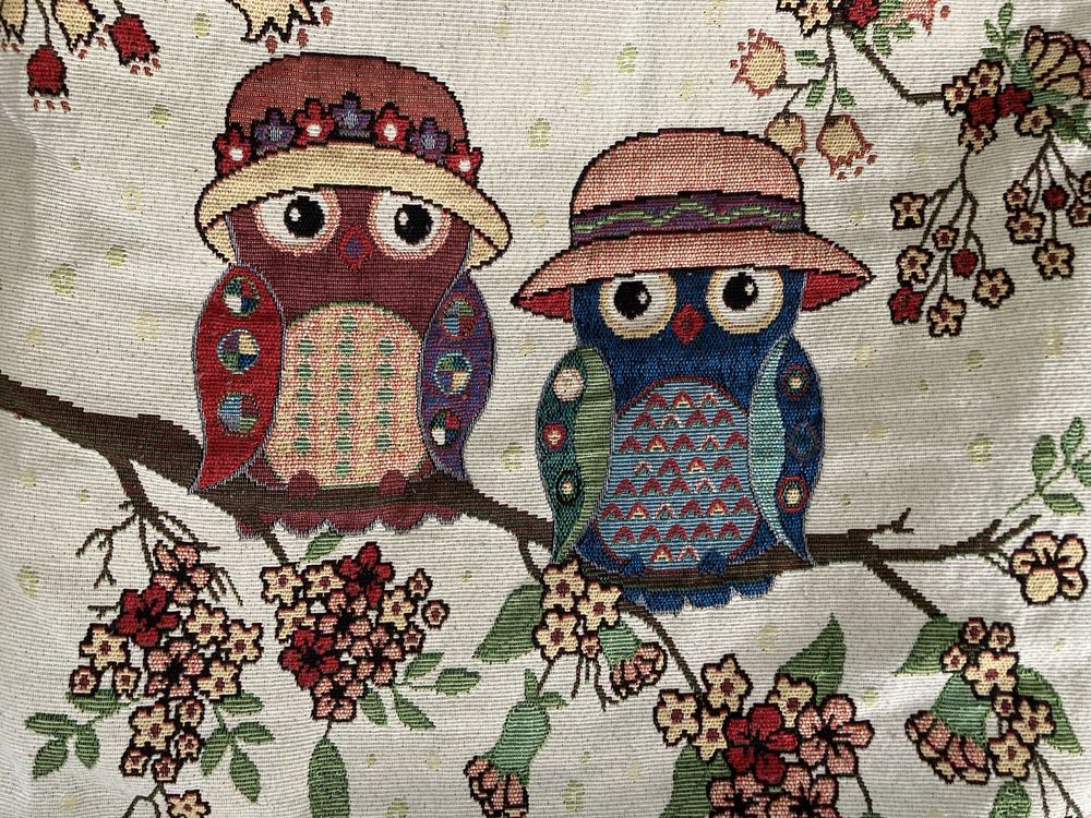 Dwie poszewki na poduszki dekoracyjne ozdobne sowy