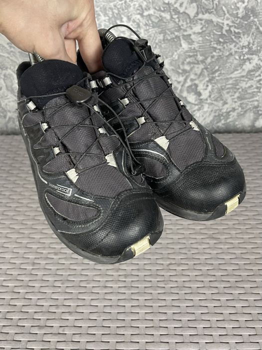 Salomon waterproof кроссовки полуботинки 35 размер детские