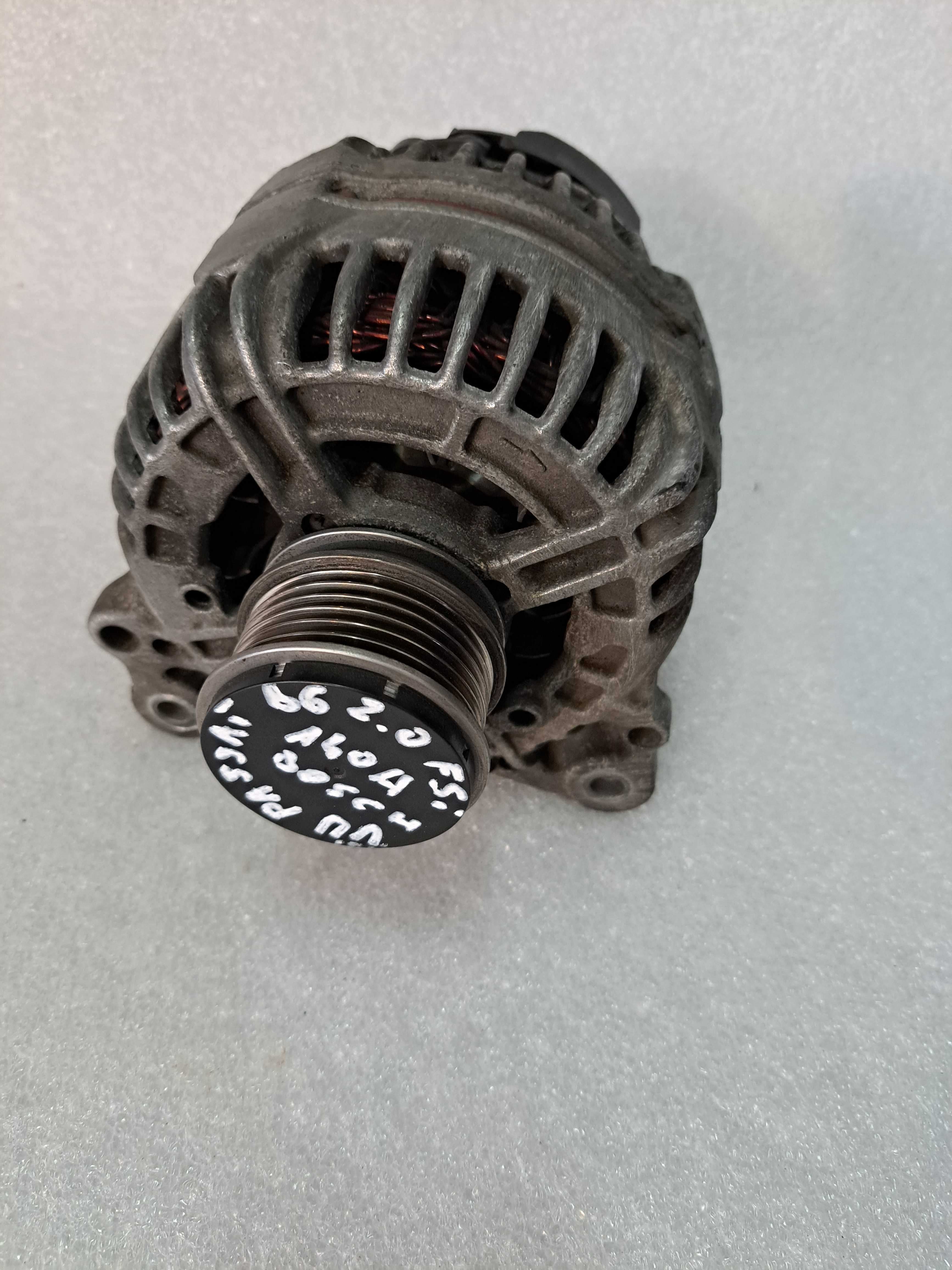 Alternator Volkswagen Passat B6 2.0 FSi BOSCH 140A -023F