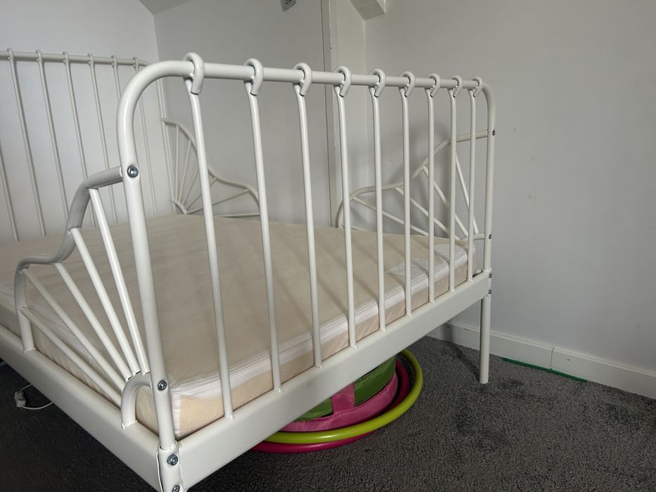 Łóżko rosnące z dzieckiem IKEA MINNEN wraz z materacem
