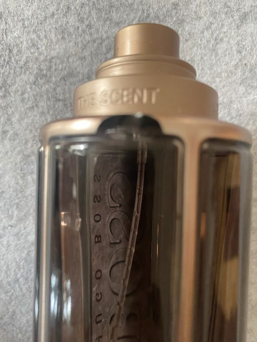 Pusty flakon po perfumach Hugo Boss