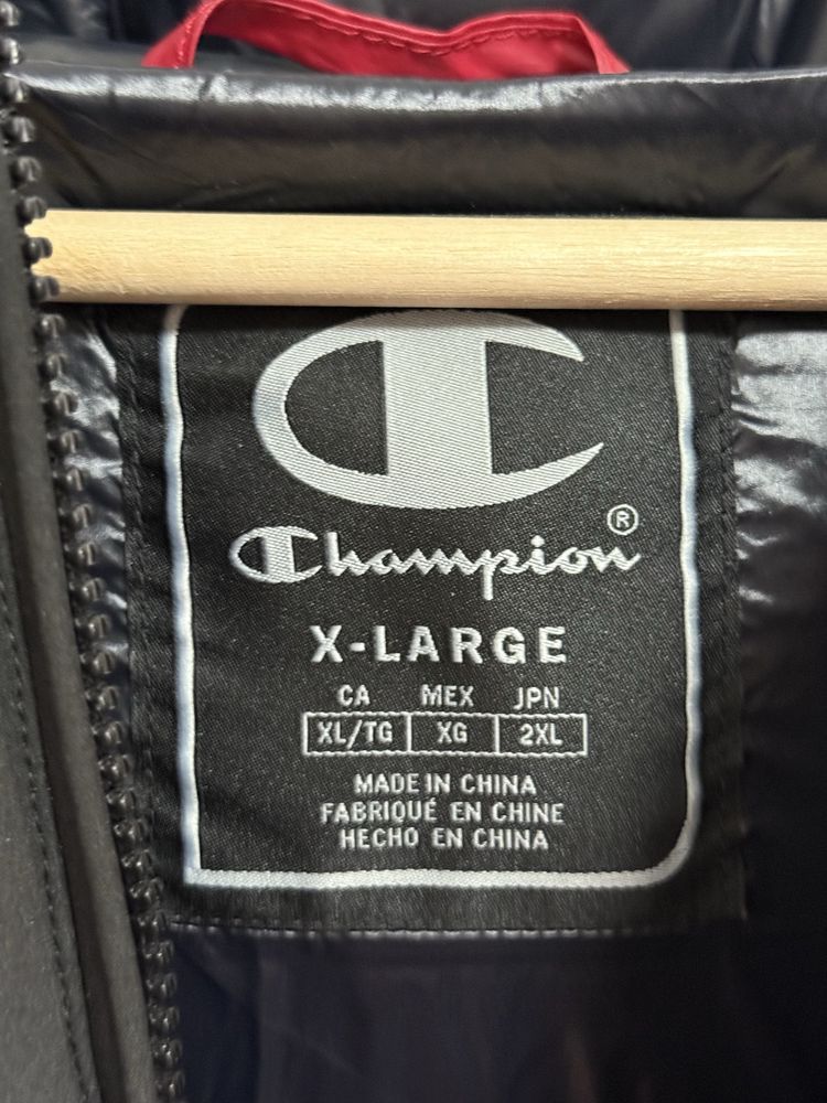 Чоловіча куртка зимова CHAMPION HOODED JACKET