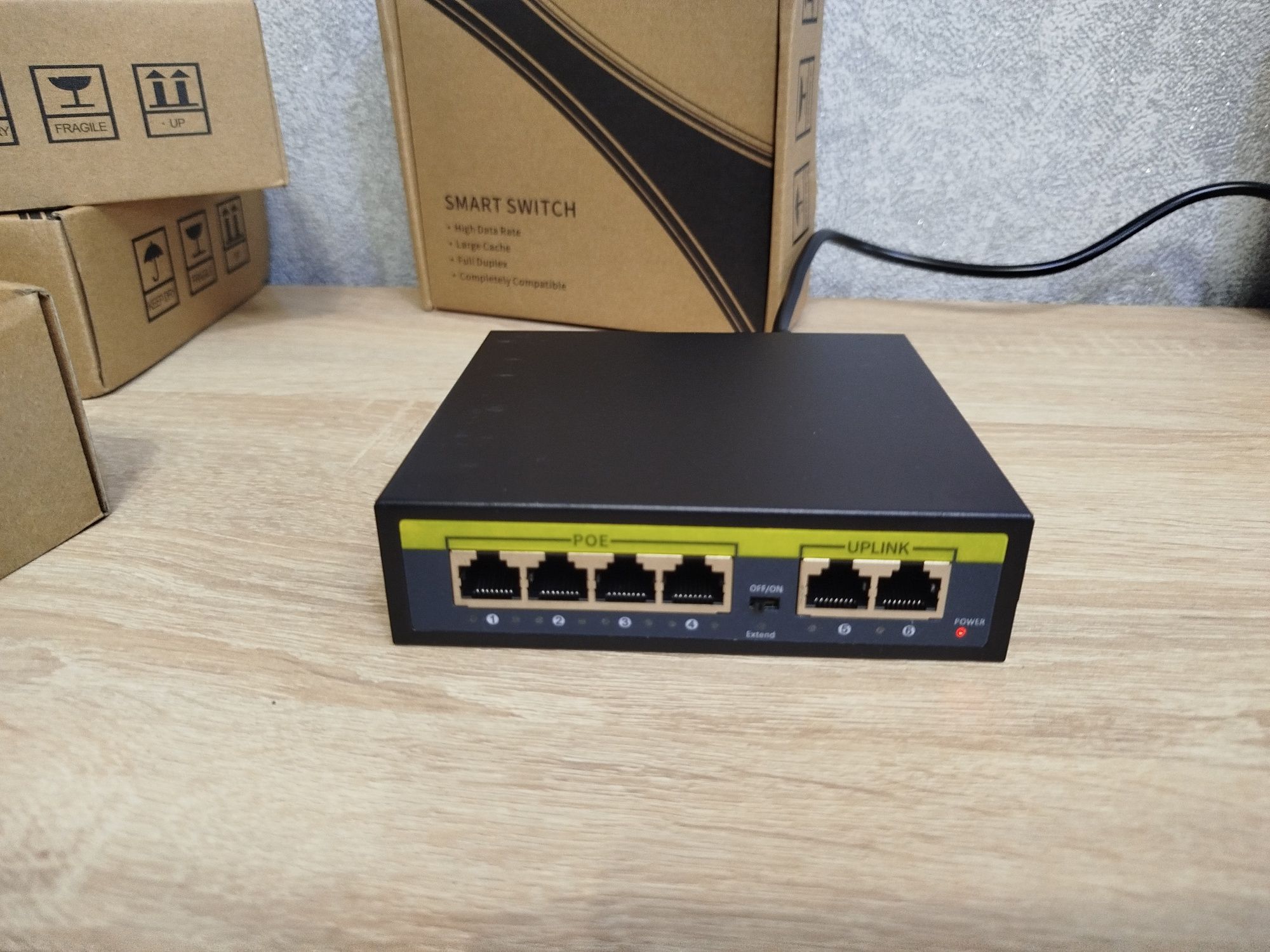PoE свитч 4+2 (шесть портов) активное ПоЕ , 48v