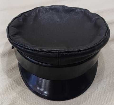 ПРОДАМ б/у Black Leather Baker Сap 
Ruslan Baginskiy