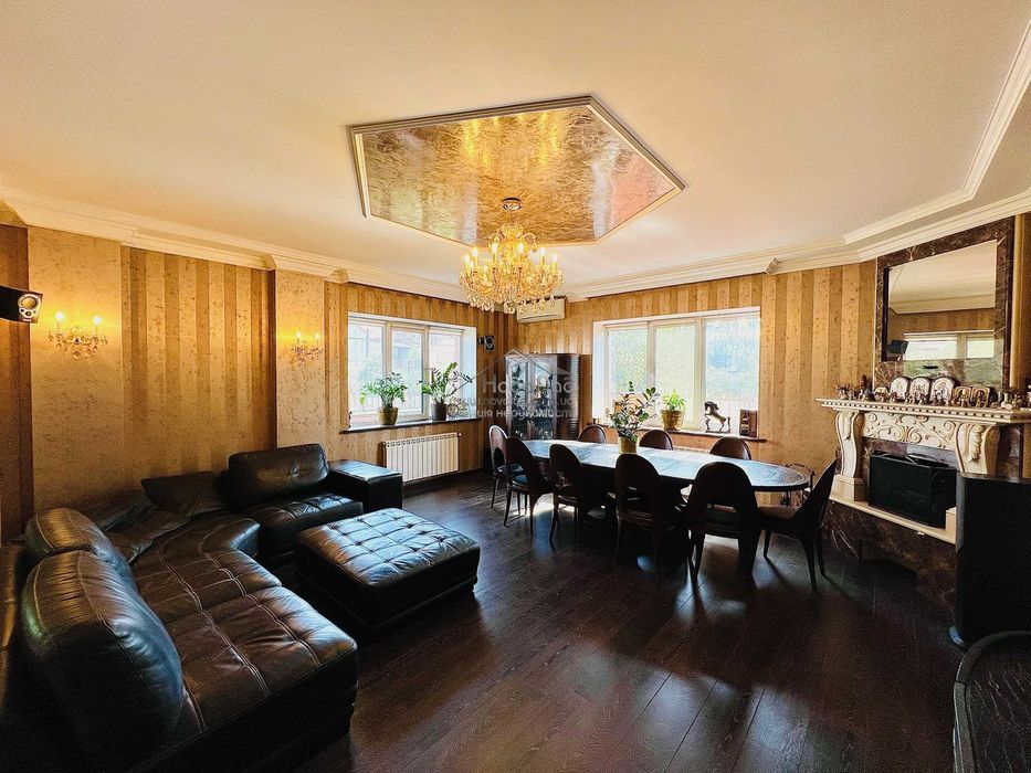 Ексклюзив! Будинок 380 м2 з басейном, 7 соток, Святошино HN