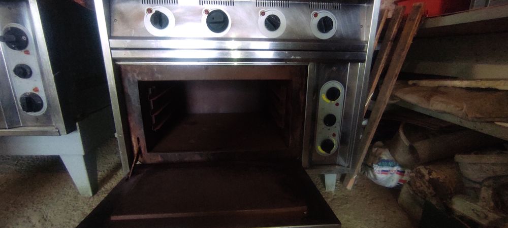 Духовка з плитою