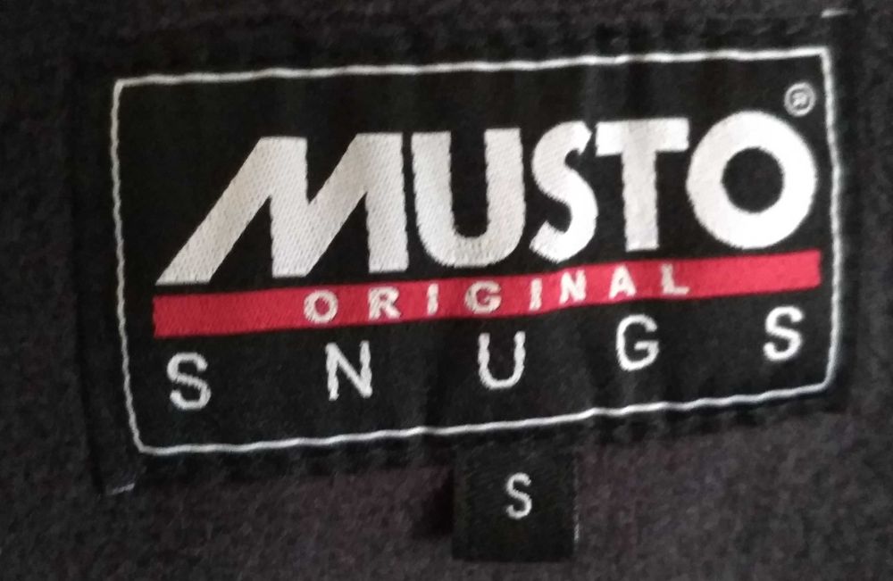 Брендовая тёплая спортивная куртка Musto