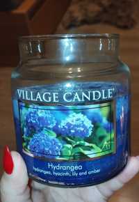 palona świeca Village Candle Hydrangea