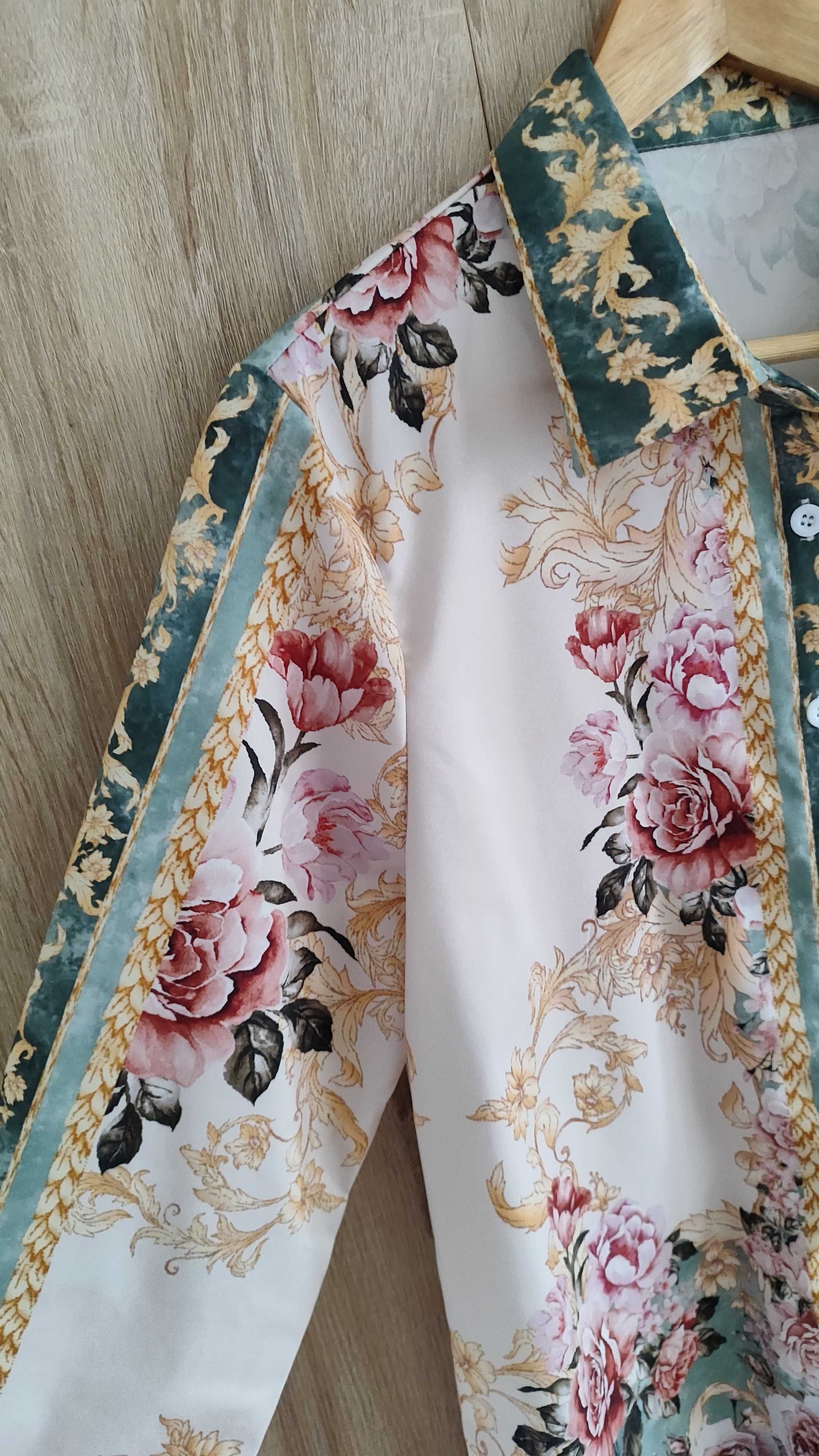 Koszula w ozdobne kwiaty, elegancka