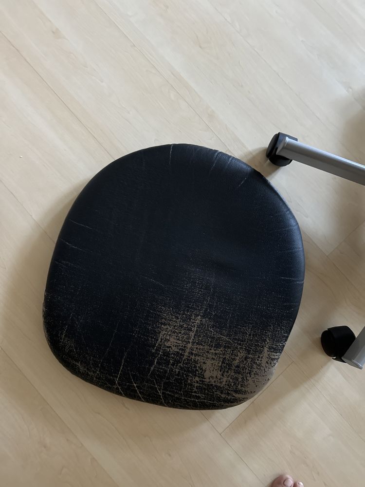 Ikea krzesło biurowe obrotowe Idhult  burkowe do biurka czarne