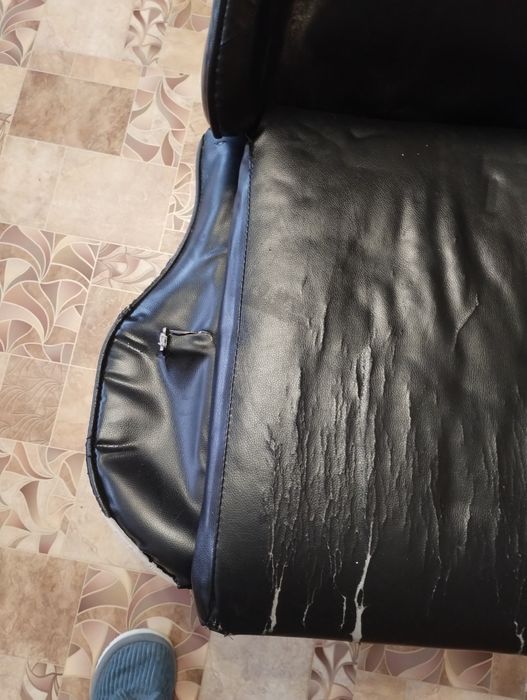 Геймерське комп'ютерне крісло