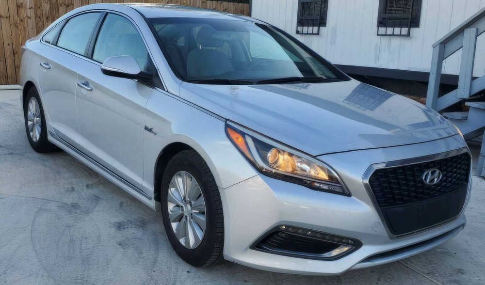 Hyundai Sonata      2016