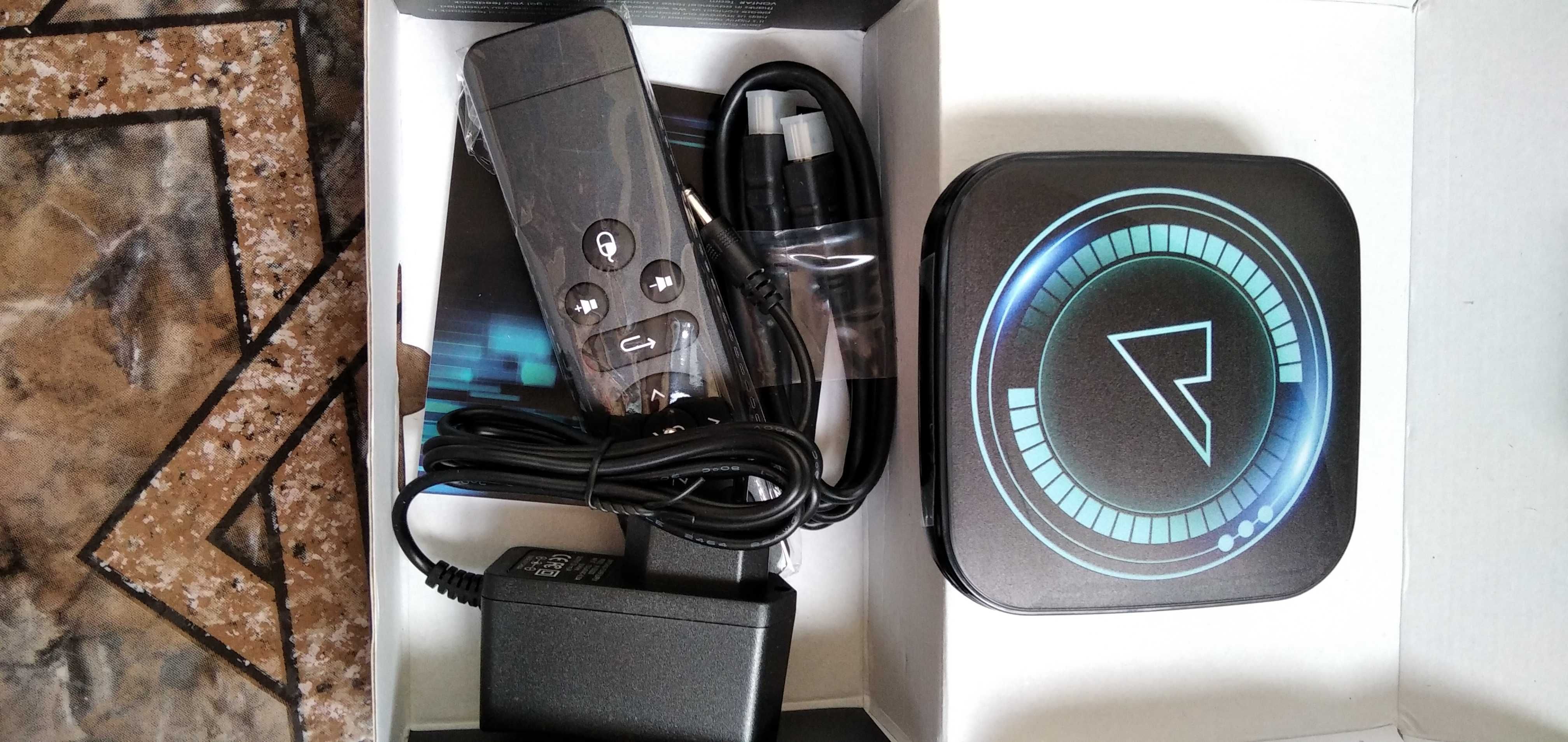 ТВ бокс приставка VONTAR H618 4/32 GbAndroid 12 TV Box Allwinner H618