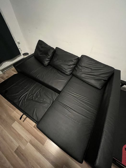 Czarny narożnik z funkcją spania