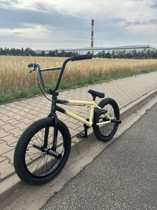 Rower BMX Fiend Type A 20" 
Black Tan