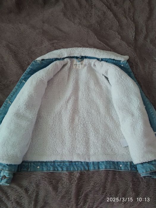 Джінсова демисезонна куртка