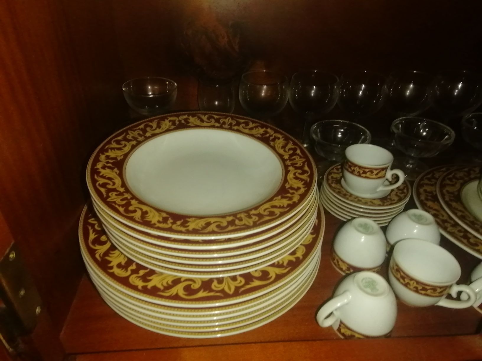Servico 26 peça novo por 200 € oferta copo