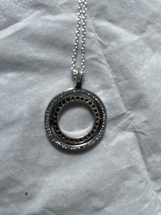Colar Pandora signature