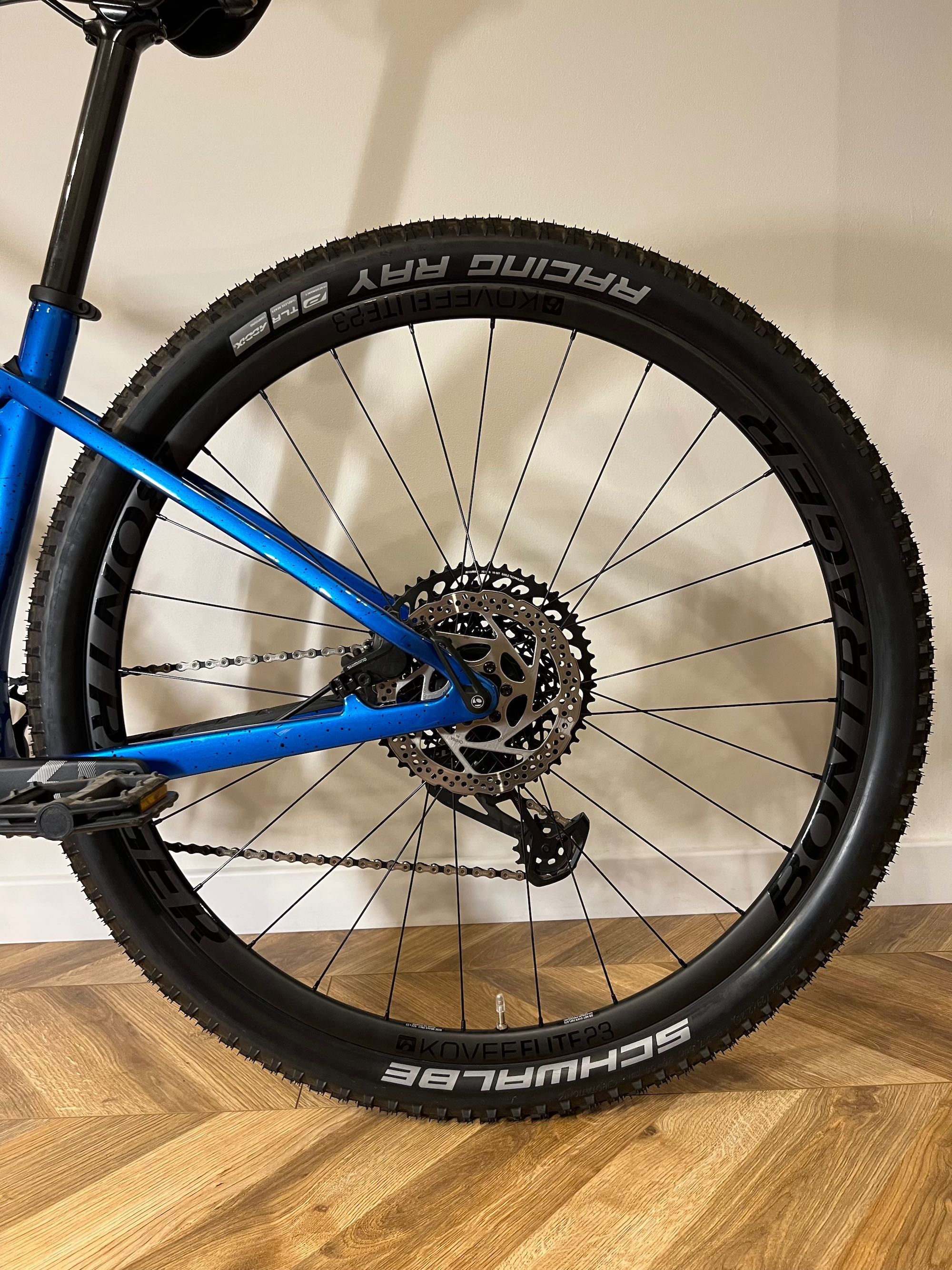 Rower górski TREK PROCALIBER 9.7 (2022), koła 29", rama S (155-165 cm)