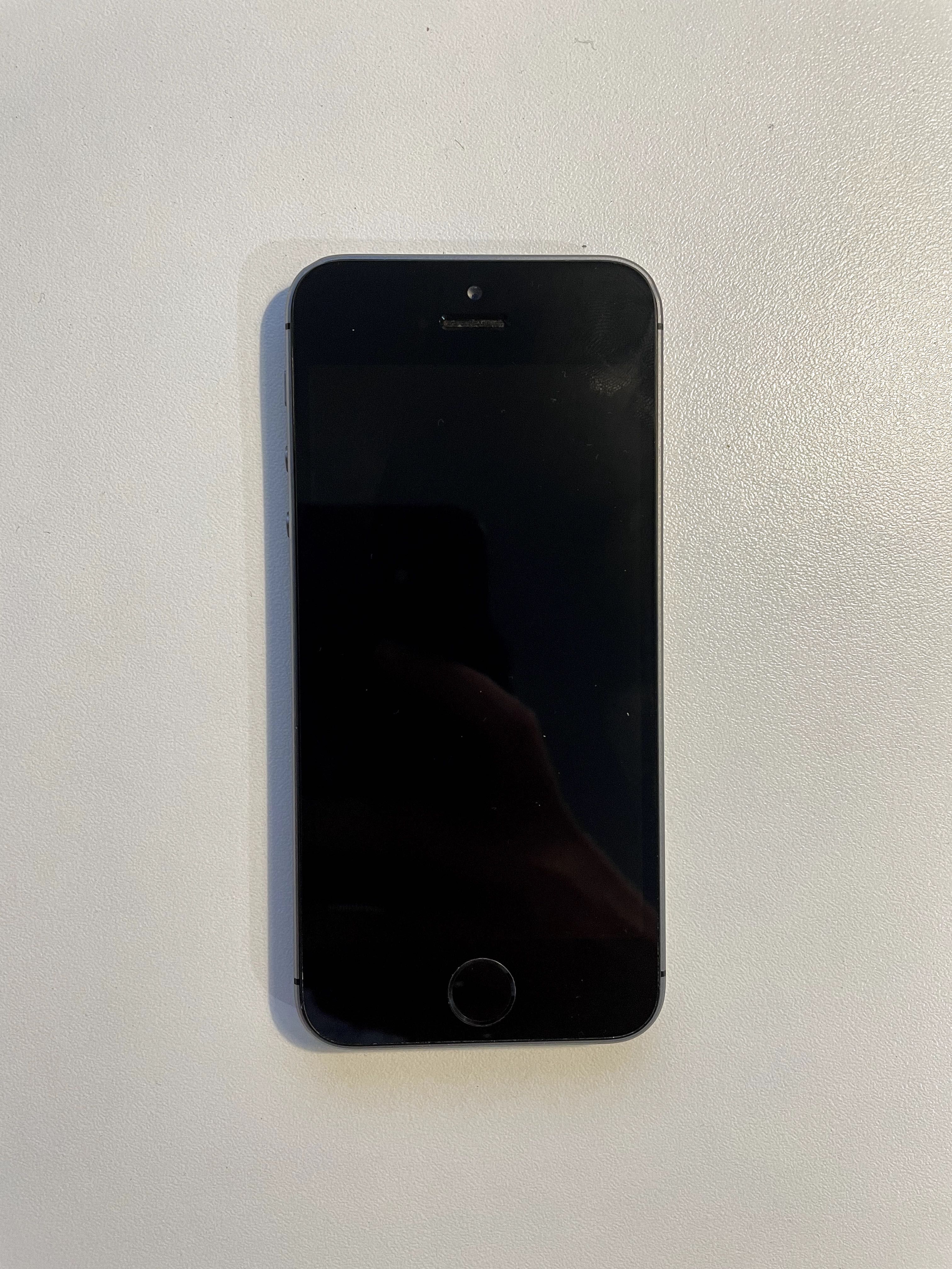 Apple iPhone 5s - 16GB - Space Gray (Unlocked) A1453