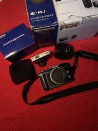 Olympus E-PL1 na caixa, flash e lente 14-42mm
