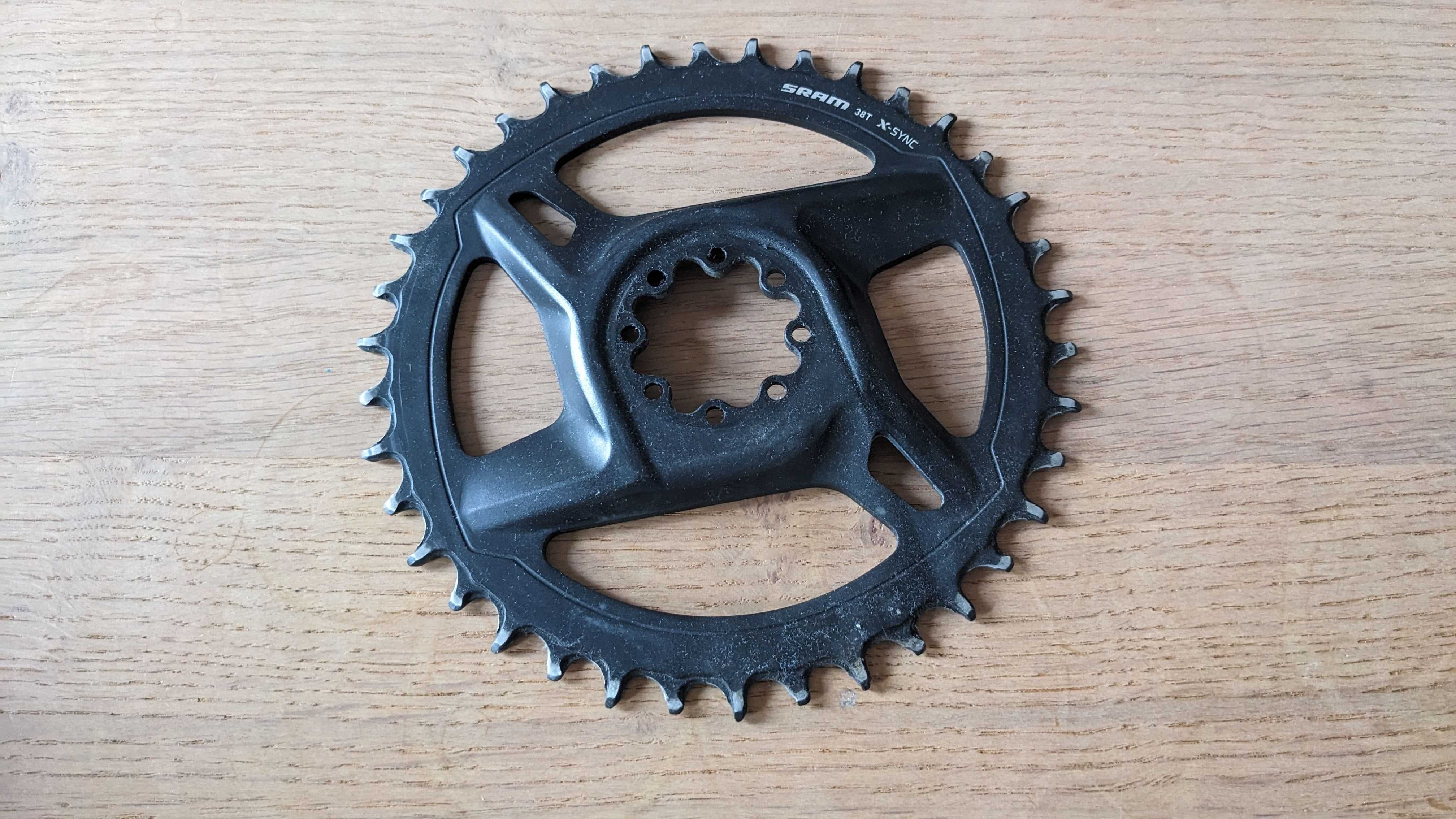 Zębatka/ blat 38t Sram Rival 8 bolt