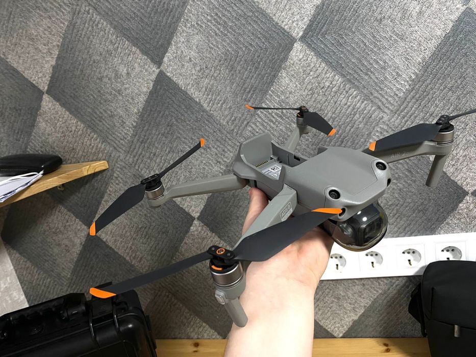 Квадрокоптер DJI Air 2S Fly More Combo