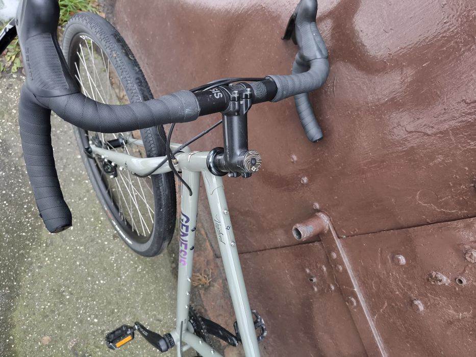 Rower szutrowy/gravel Genesis Vagabond