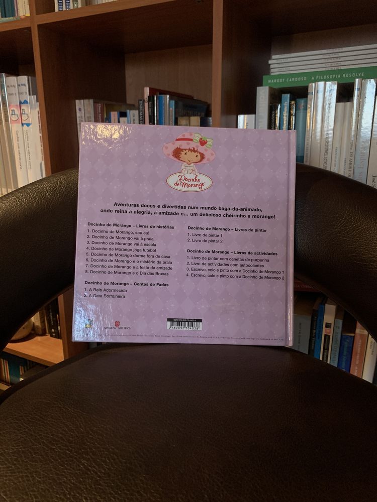 Livro infantil - Docinho de Morango, Bela Adormecida