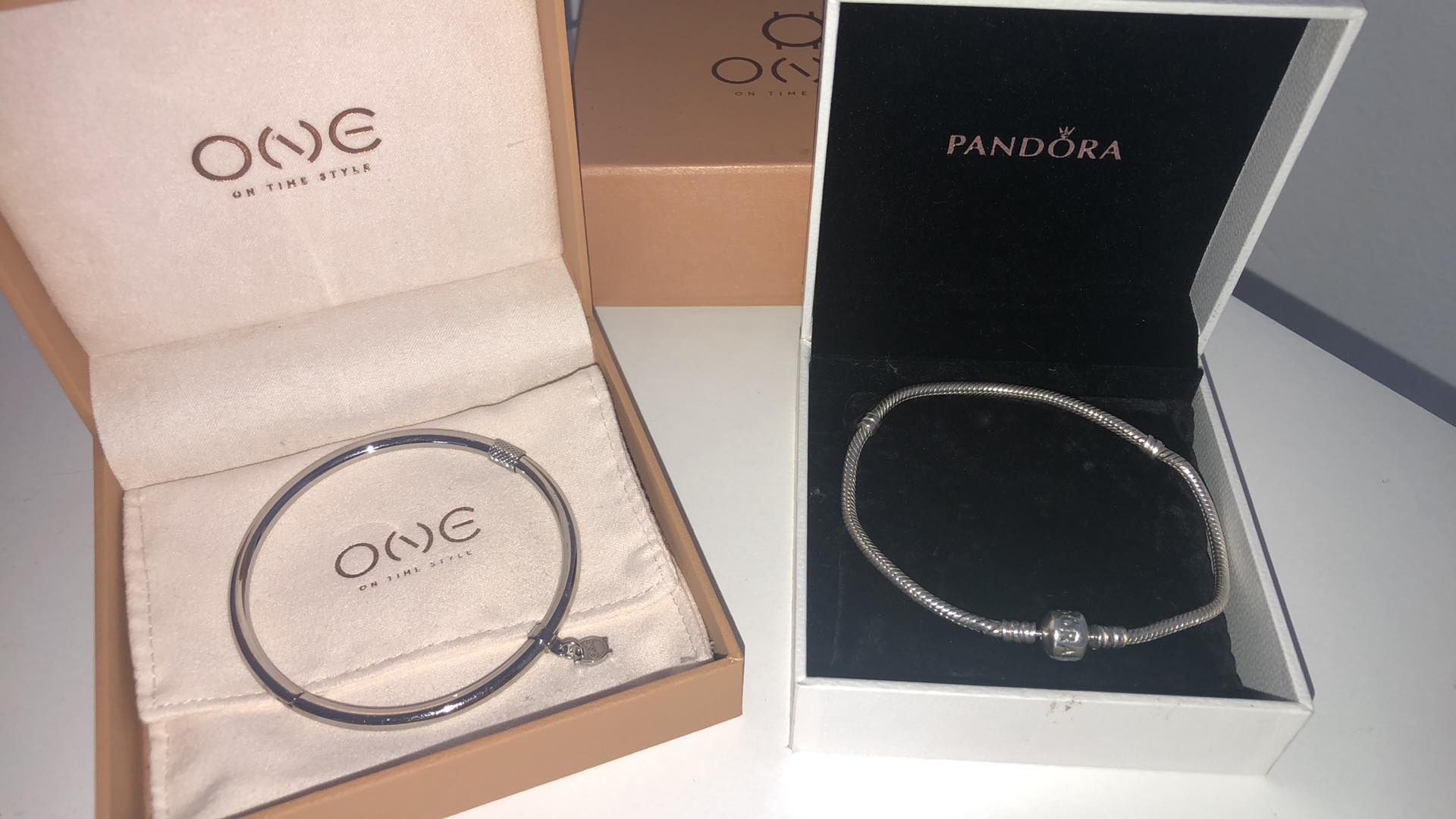 Pulseira Pandora + Pulseira One + contas