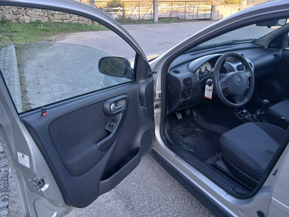 Opel corsa 1,2 Twinport, 2006  em ótimo estado