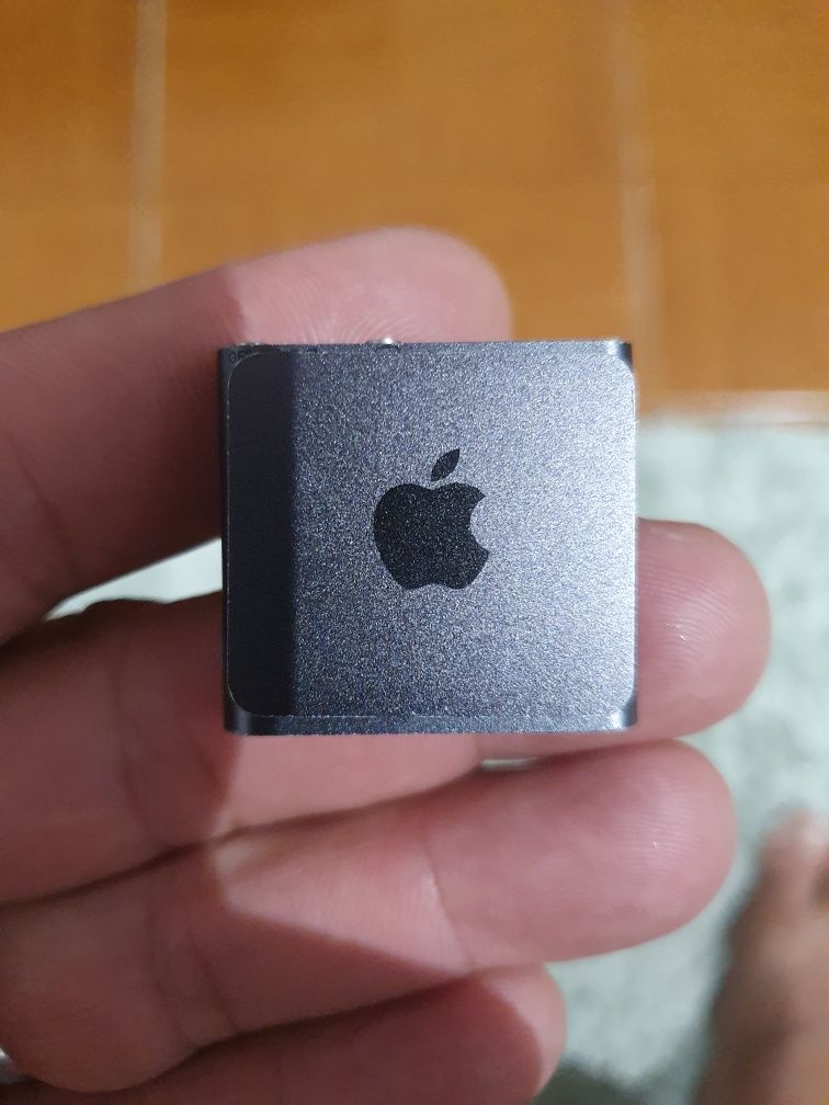 Ipod shuffle 4gem 2 gb aple prova dagua