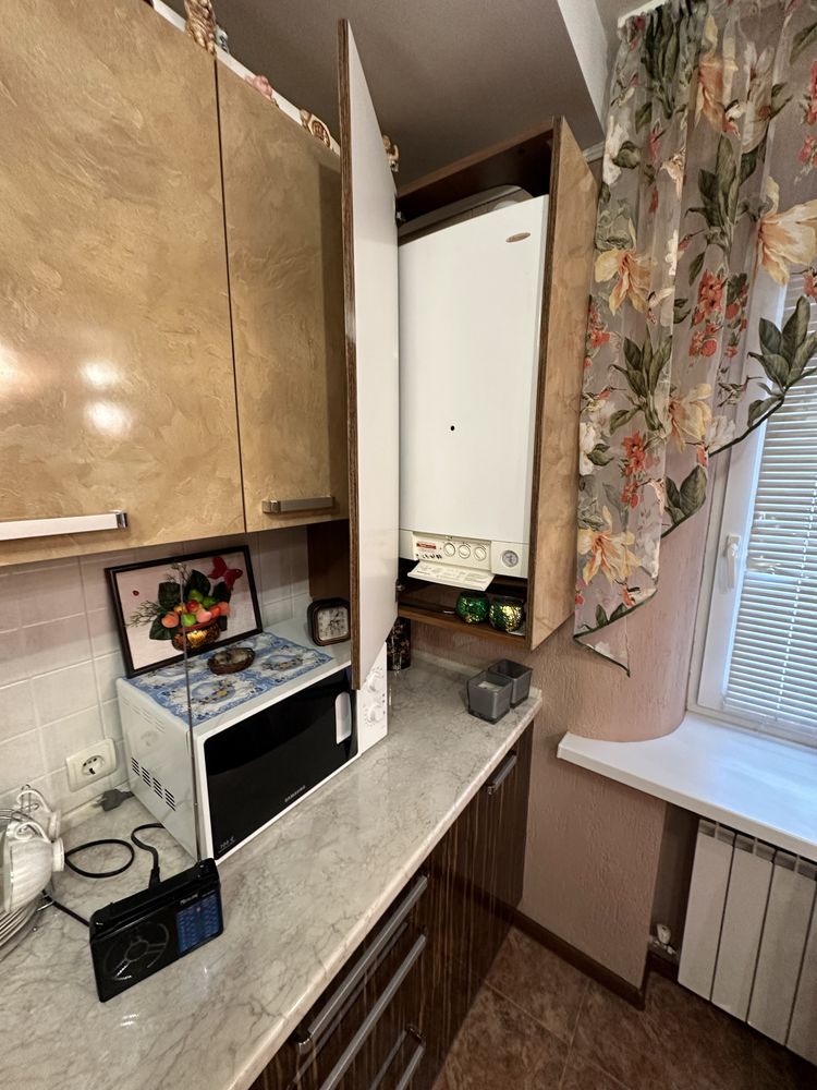 Продаж 3 кім. квартири у центрі, ремонт, меблі, АГВ