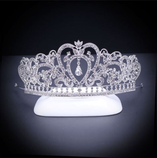 Tiaras Grandes para Noivas Princesas *Rossy Noivas*