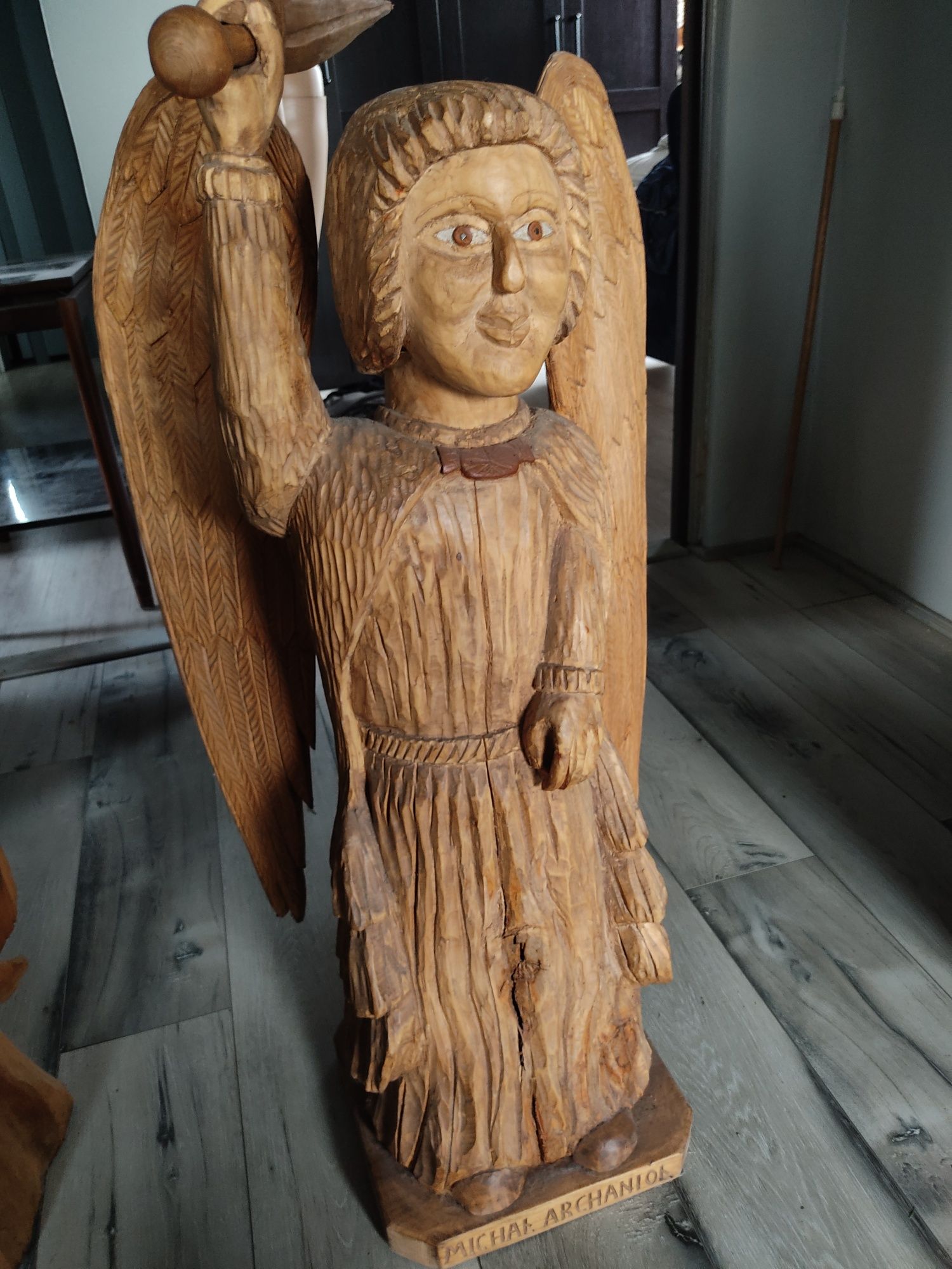 Rzeźba drewniana Anioł Gabriel Archanioł duża