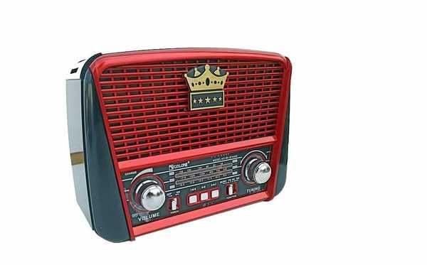 Przenośne radio solarne w stylu retro