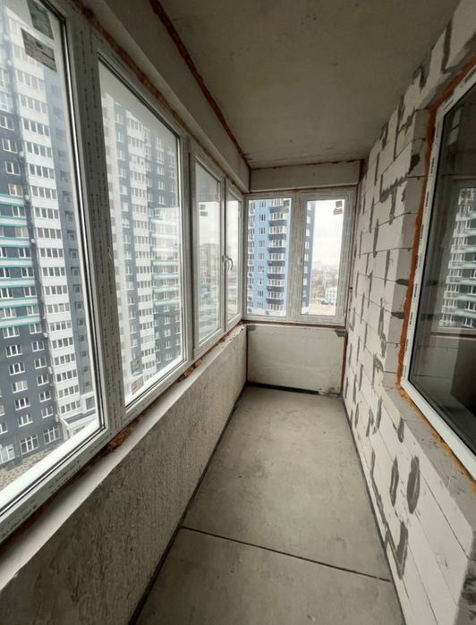 3 комн. Кв. Скай Сити Варненская 87 КВ.м 11 эт