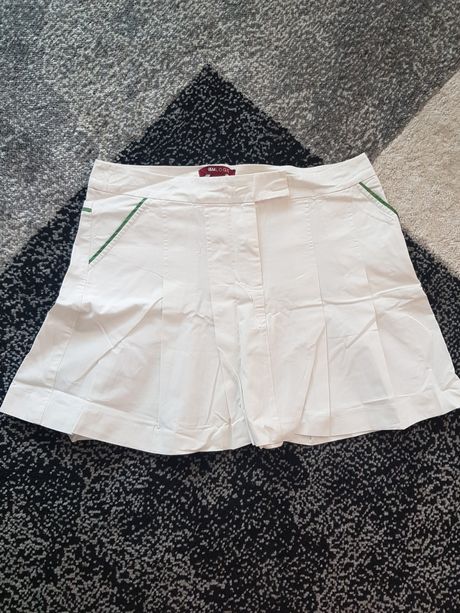 Biała krótka spódniczka z zakladkami H&M