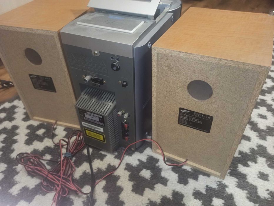 Колонки та музичний центр SAMSUNG (музыкальный центр)