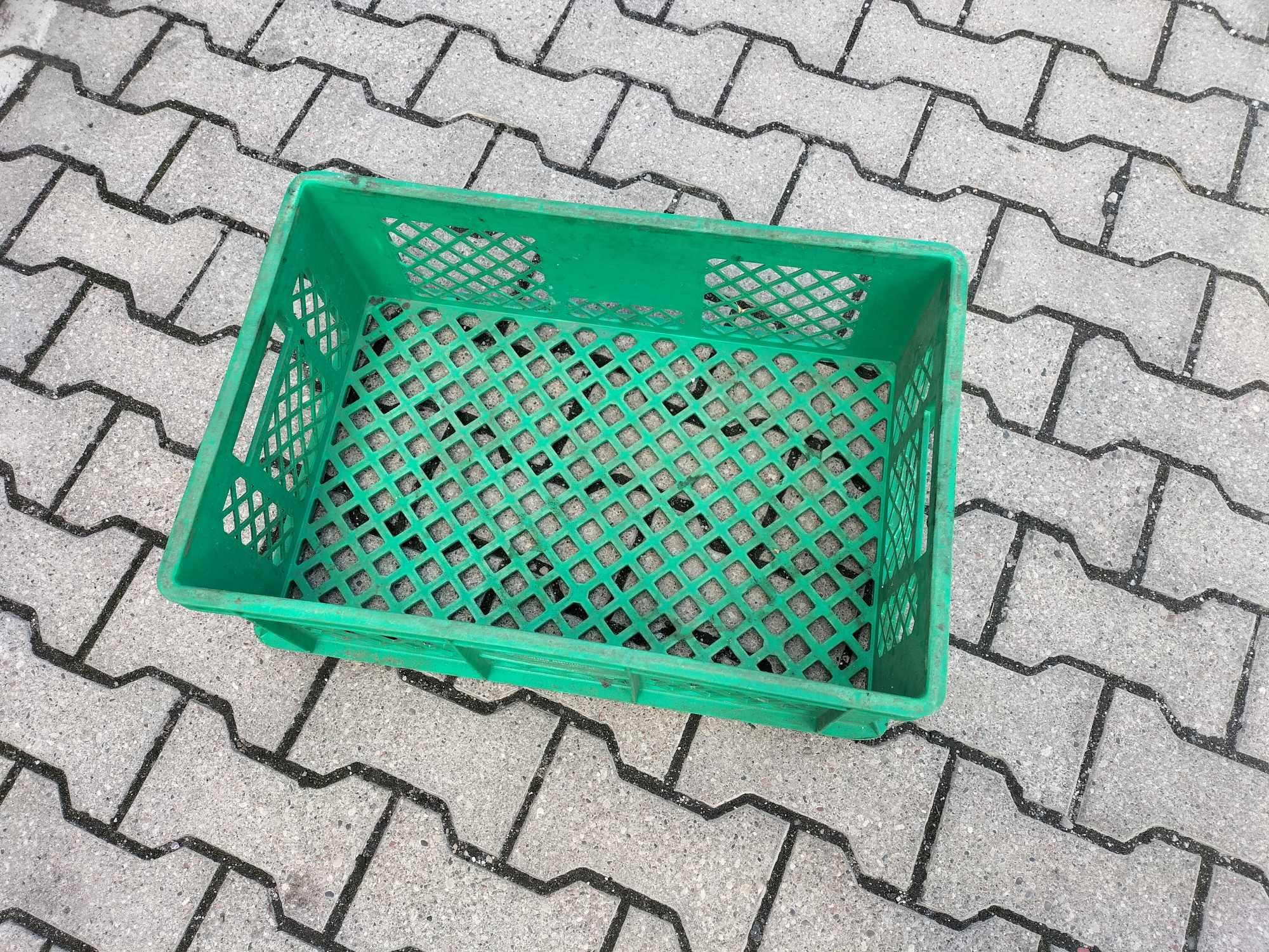 Plastikowa skrzynka na owoce