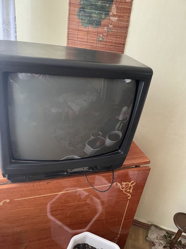 Продам недорого телевизор.