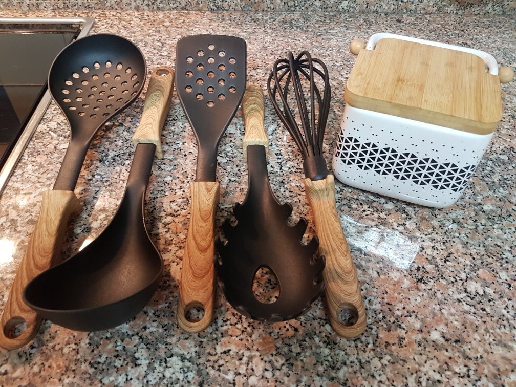 Vendo utensílios cozinha como  novos