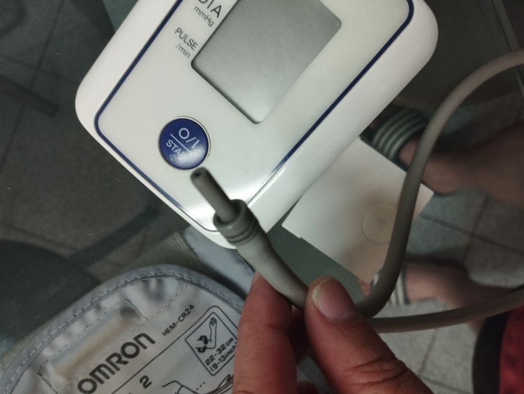 Tensiometro Omron m2 basic