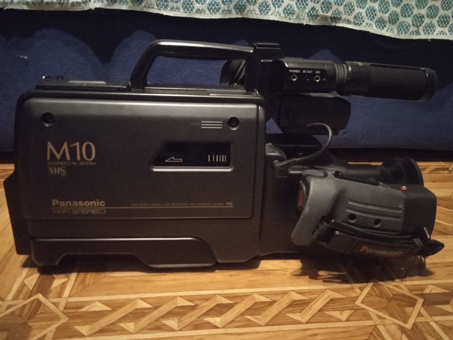 Відеокамера Panasonic M10 EG