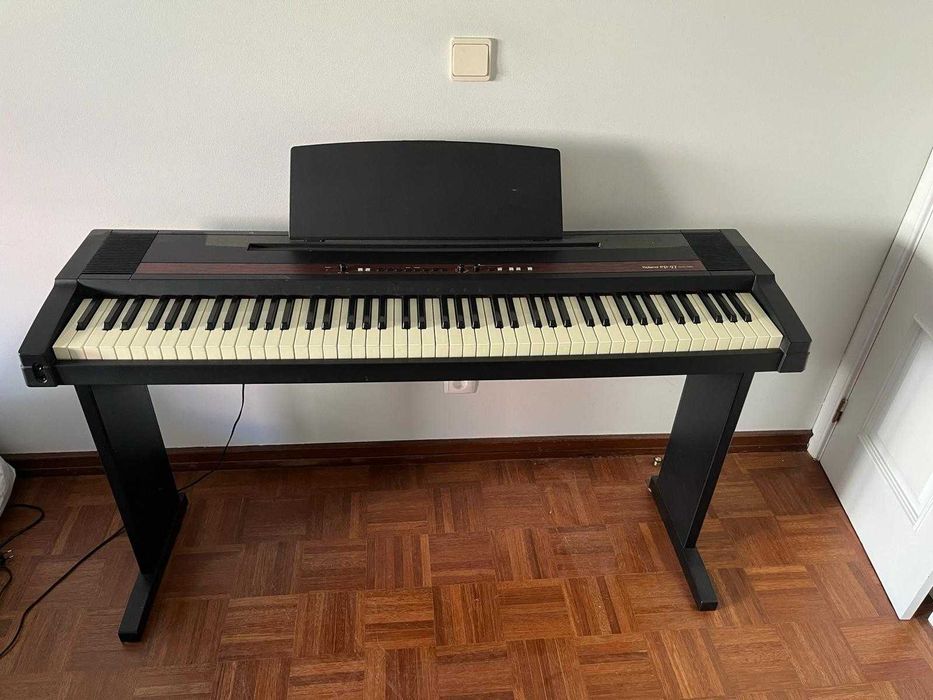 Piano Roland (ep-97)