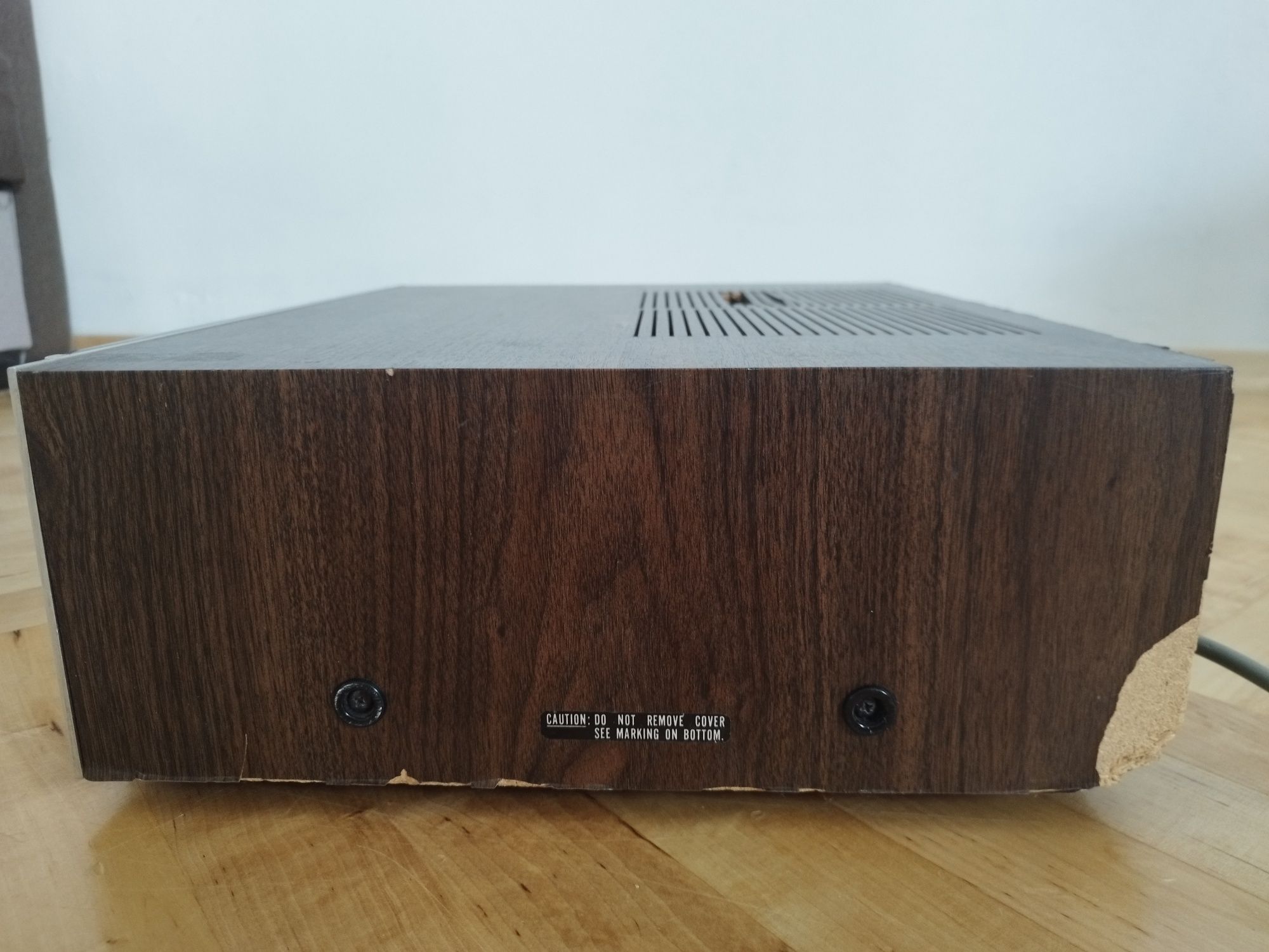 Amplituner Marantz 215 L