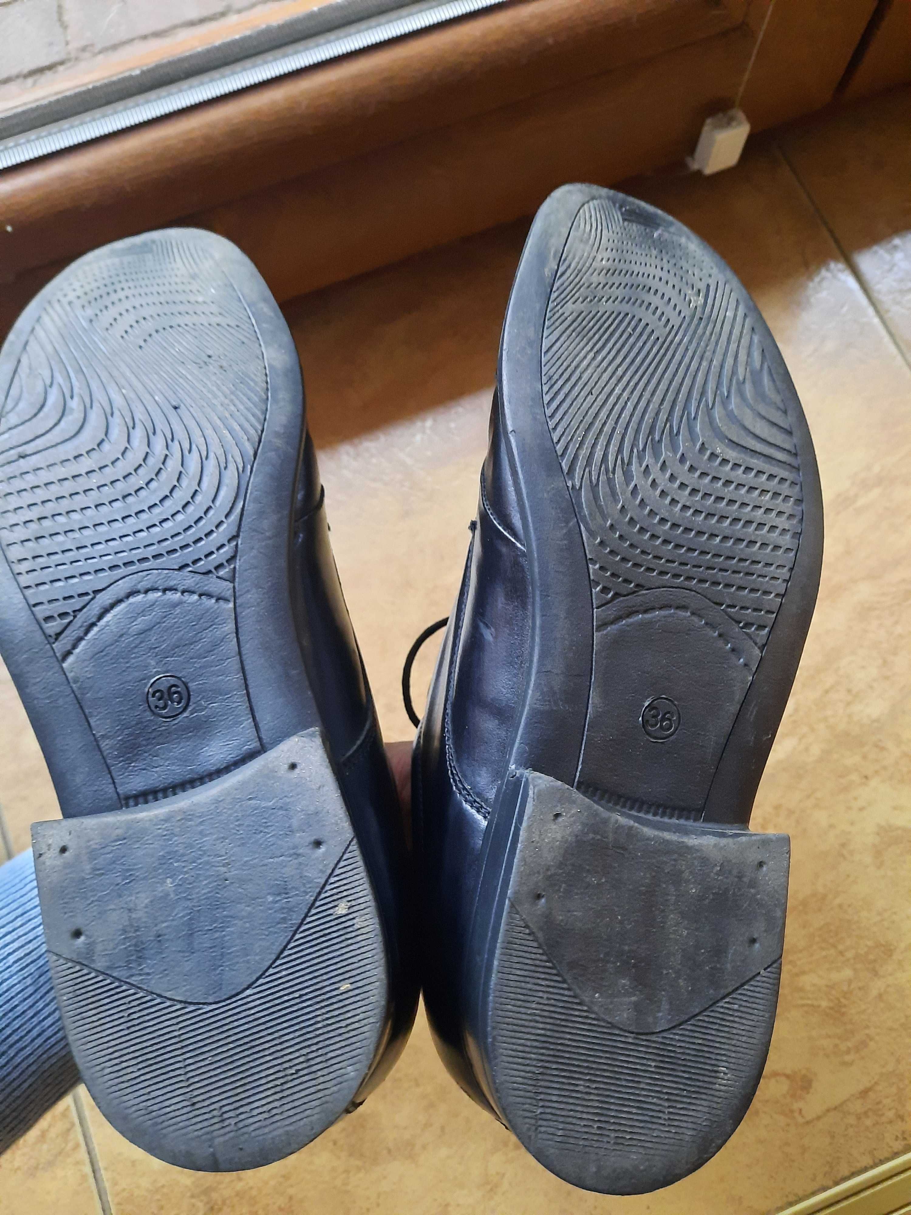 buty pantofle komunijne chłopięce, skórzane czarne