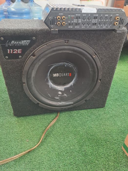 Subwoofer e amplicador carro