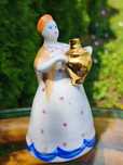 Figurka porcelanowa Dziewczyna z samowarem ZSRR,Dulowo od lat 1988