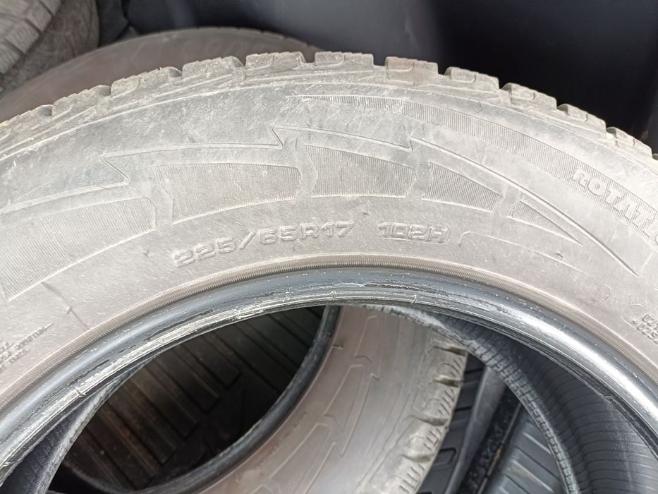 Opony Goodyear zimowe 225/65R17